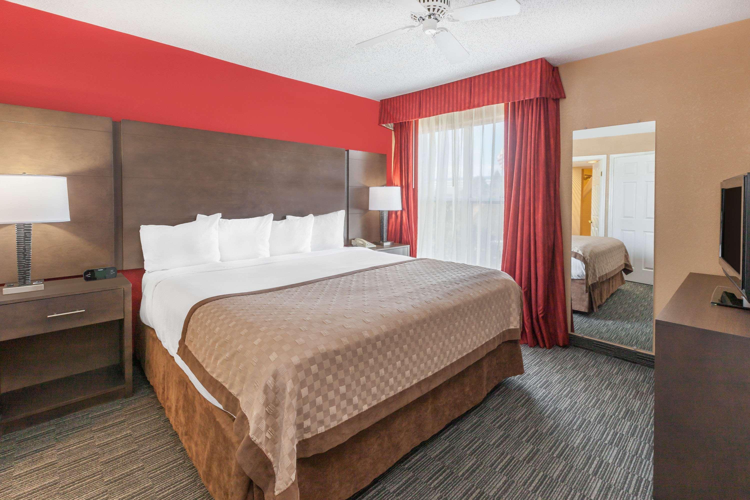 Affordable Suites Of America Detroit-Воррен Екстер'єр фото